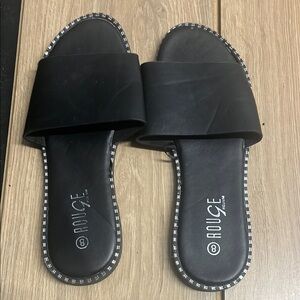 Rouge Helium Black Sandals with Suede Upper